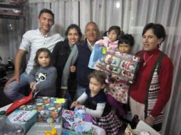 Imágenes para rendir homenaje a persona finada, estas pueden variar en su contenido.