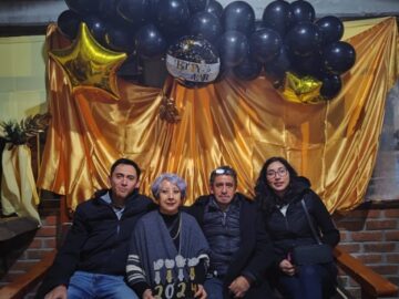 Imágenes para rendir homenaje a persona finada, estas pueden variar en su contenido.