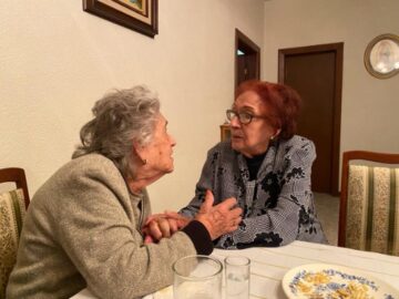 Imágenes para rendir homenaje a persona finada, estas pueden variar en su contenido.
