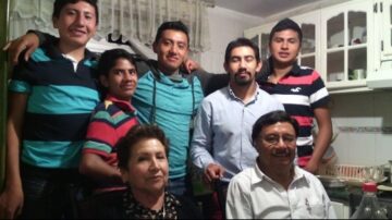 Imágenes para rendir homenaje a persona finada, estas pueden variar en su contenido.
