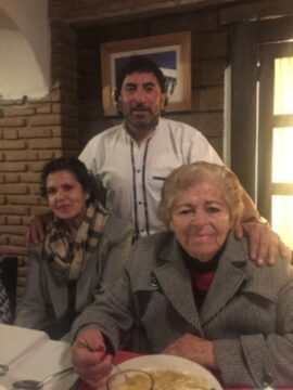 Imágenes para rendir homenaje a persona finada, estas pueden variar en su contenido.