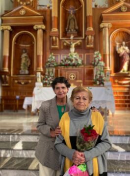 Imágenes para rendir homenaje a persona finada, estas pueden variar en su contenido.