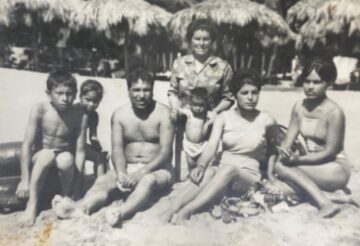 Imágenes para rendir homenaje a persona finada, estas pueden variar en su contenido.