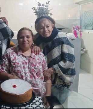 Imágenes para rendir homenaje a persona finada, estas pueden variar en su contenido.