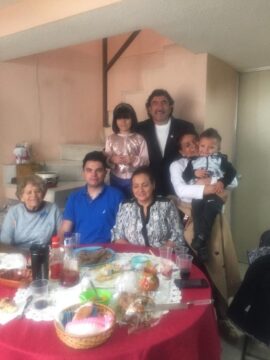 Imágenes para rendir homenaje a persona finada, estas pueden variar en su contenido.