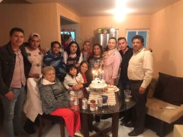 Imágenes para rendir homenaje a persona finada, estas pueden variar en su contenido.