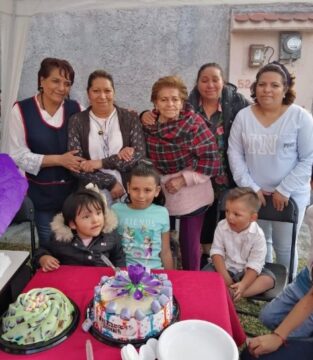 Imágenes para rendir homenaje a persona finada, estas pueden variar en su contenido.