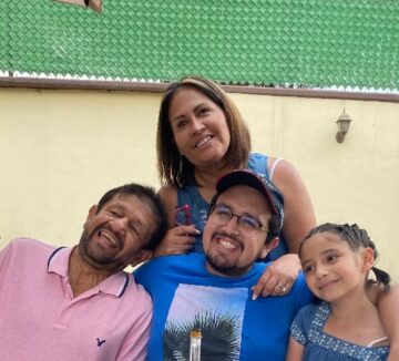 Imágenes para rendir homenaje a persona finada, estas pueden variar en su contenido.