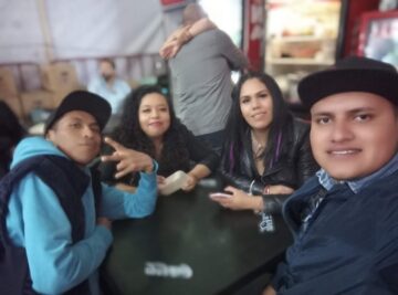 Imágenes para rendir homenaje a persona finada, estas pueden variar en su contenido.