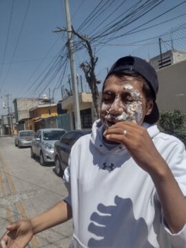 Imágenes para rendir homenaje a persona finada, estas pueden variar en su contenido.