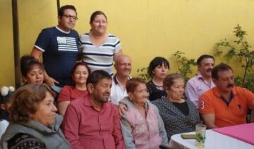 Imágenes para rendir homenaje a persona finada, estas pueden variar en su contenido.