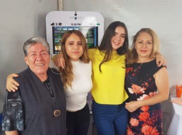 Imágenes para rendir homenaje a persona finada, estas pueden variar en su contenido.
