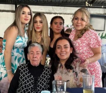 Imágenes para rendir homenaje a persona finada, estas pueden variar en su contenido.