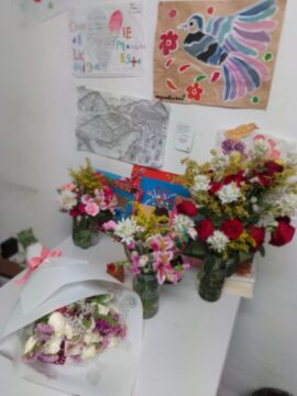 Imágenes para rendir homenaje a persona finada, estas pueden variar en su contenido.