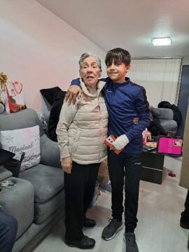 Imágenes para rendir homenaje a persona finada, estas pueden variar en su contenido.