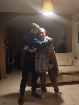 Imágenes para rendir homenaje a persona finada, estas pueden variar en su contenido.