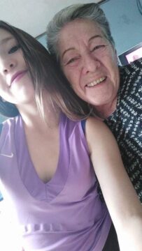 Imágenes para rendir homenaje a persona finada, estas pueden variar en su contenido.