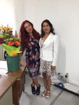 Imágenes para rendir homenaje a persona finada, estas pueden variar en su contenido.
