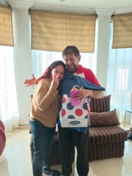 Imágenes para rendir homenaje a persona finada, estas pueden variar en su contenido.