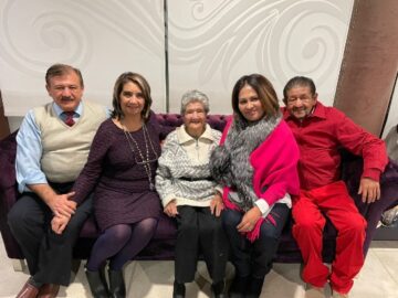 Imágenes para rendir homenaje a persona finada, estas pueden variar en su contenido.