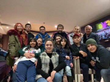 Imágenes para rendir homenaje a persona finada, estas pueden variar en su contenido.