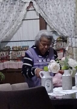 Imágenes para rendir homenaje a persona finada, estas pueden variar en su contenido.