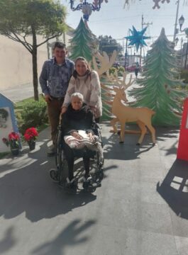 Imágenes para rendir homenaje a persona finada, estas pueden variar en su contenido.