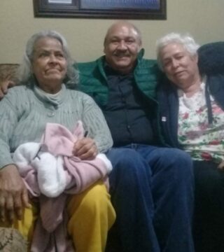 Imágenes para rendir homenaje a persona finada, estas pueden variar en su contenido.