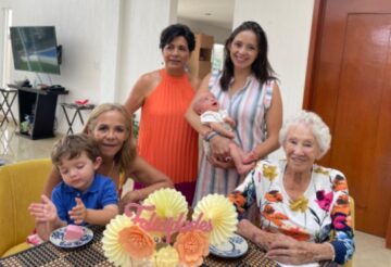 Imágenes para rendir homenaje a persona finada, estas pueden variar en su contenido.