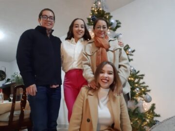 Imágenes para rendir homenaje a persona finada, estas pueden variar en su contenido.