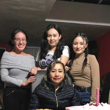 Imágenes para rendir homenaje a persona finada, estas pueden variar en su contenido.
