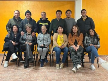 Imágenes para rendir homenaje a persona finada, estas pueden variar en su contenido.