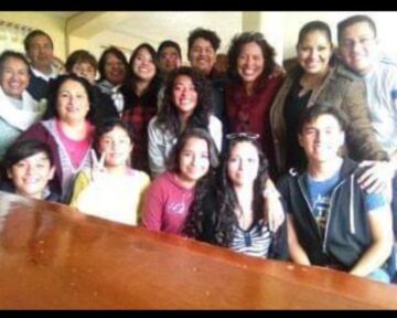Imágenes para rendir homenaje a persona finada, estas pueden variar en su contenido.