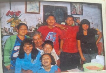 Imágenes para rendir homenaje a persona finada, estas pueden variar en su contenido.