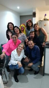Imágenes para rendir homenaje a persona finada, estas pueden variar en su contenido.