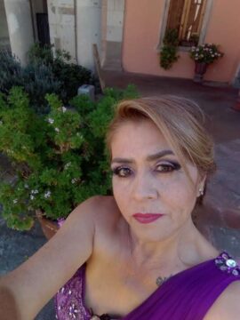 Imágenes para rendir homenaje a persona finada, estas pueden variar en su contenido.