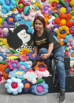 Imágenes para rendir homenaje a persona finada, estas pueden variar en su contenido.