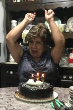 Imágenes para rendir homenaje a persona finada, estas pueden variar en su contenido.