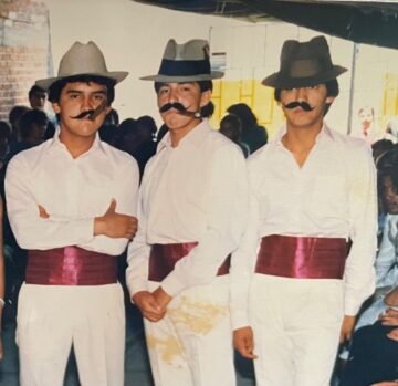 Imágenes para rendir homenaje a persona finada, estas pueden variar en su contenido.