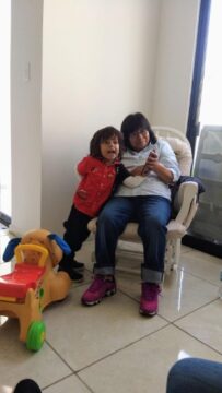 Imágenes para rendir homenaje a persona finada, estas pueden variar en su contenido.