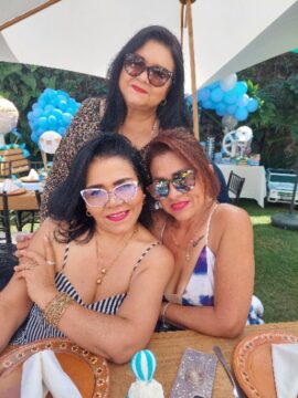 Imágenes para rendir homenaje a persona finada, estas pueden variar en su contenido.