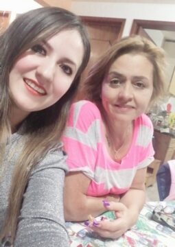 Imágenes para rendir homenaje a persona finada, estas pueden variar en su contenido.