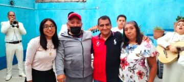 Imágenes para rendir homenaje a persona finada, estas pueden variar en su contenido.