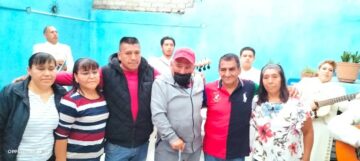 Imágenes para rendir homenaje a persona finada, estas pueden variar en su contenido.