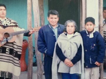 Imágenes para rendir homenaje a persona finada, estas pueden variar en su contenido.