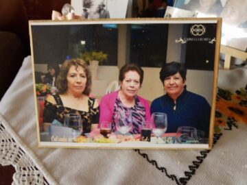 Imágenes para rendir homenaje a persona finada, estas pueden variar en su contenido.