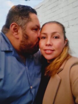 Imágenes para rendir homenaje a persona finada, estas pueden variar en su contenido.