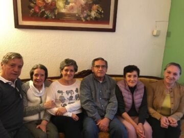 Imágenes para rendir homenaje a persona finada, estas pueden variar en su contenido.