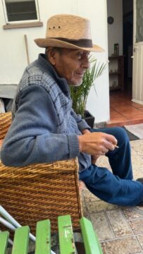 Imágenes para rendir homenaje a persona finada, estas pueden variar en su contenido.