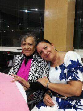 Imágenes para rendir homenaje a persona finada, estas pueden variar en su contenido.